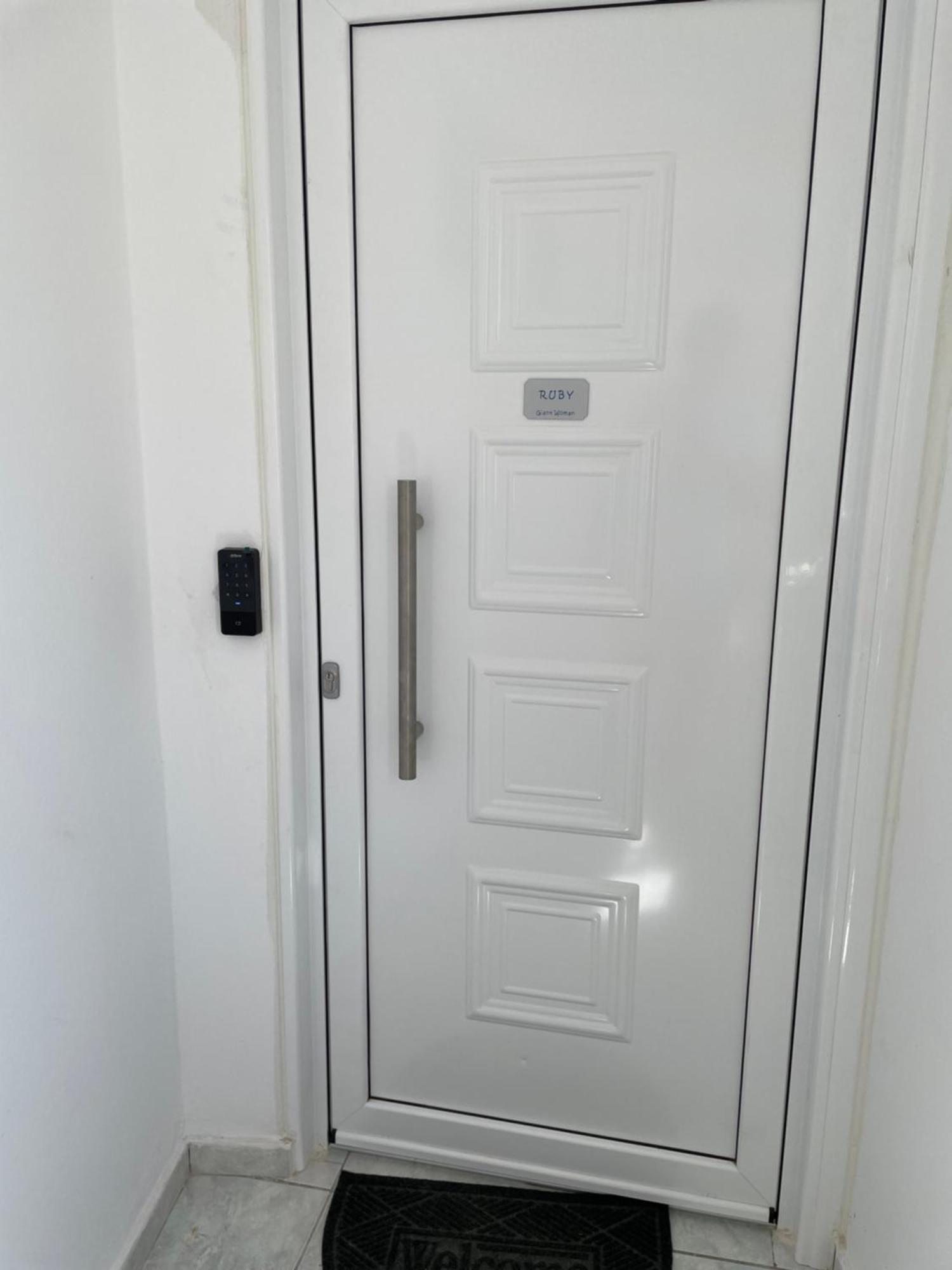 Giant Woman Apartment Tsoutsouros  Ngoại thất bức ảnh