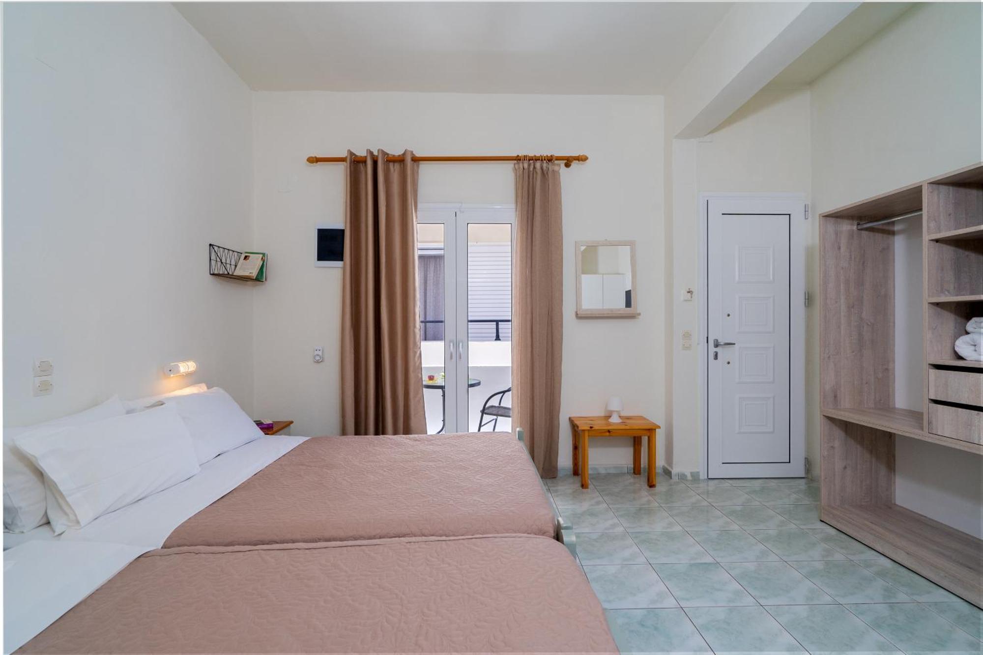 Giant Woman Apartment Tsoutsouros  Ngoại thất bức ảnh